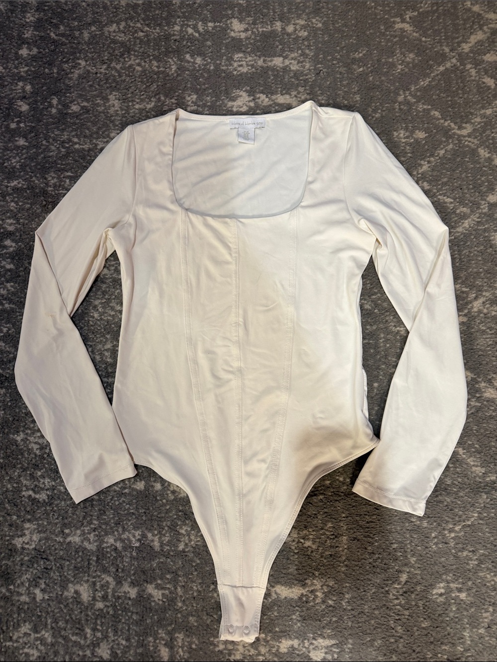 House of Harlow 1960 Cream Long-Sleeve Square Neck Bodysuit with Seamed Front